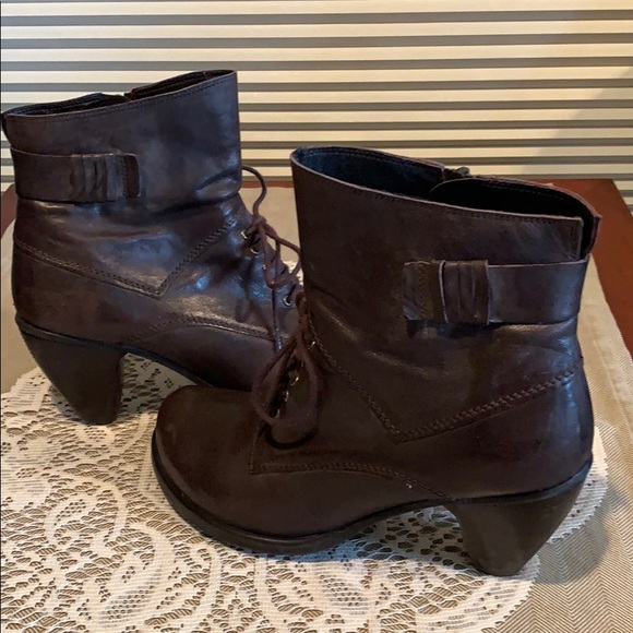 Fidji Shoes | Asra Bootie - Picture 4 of 12